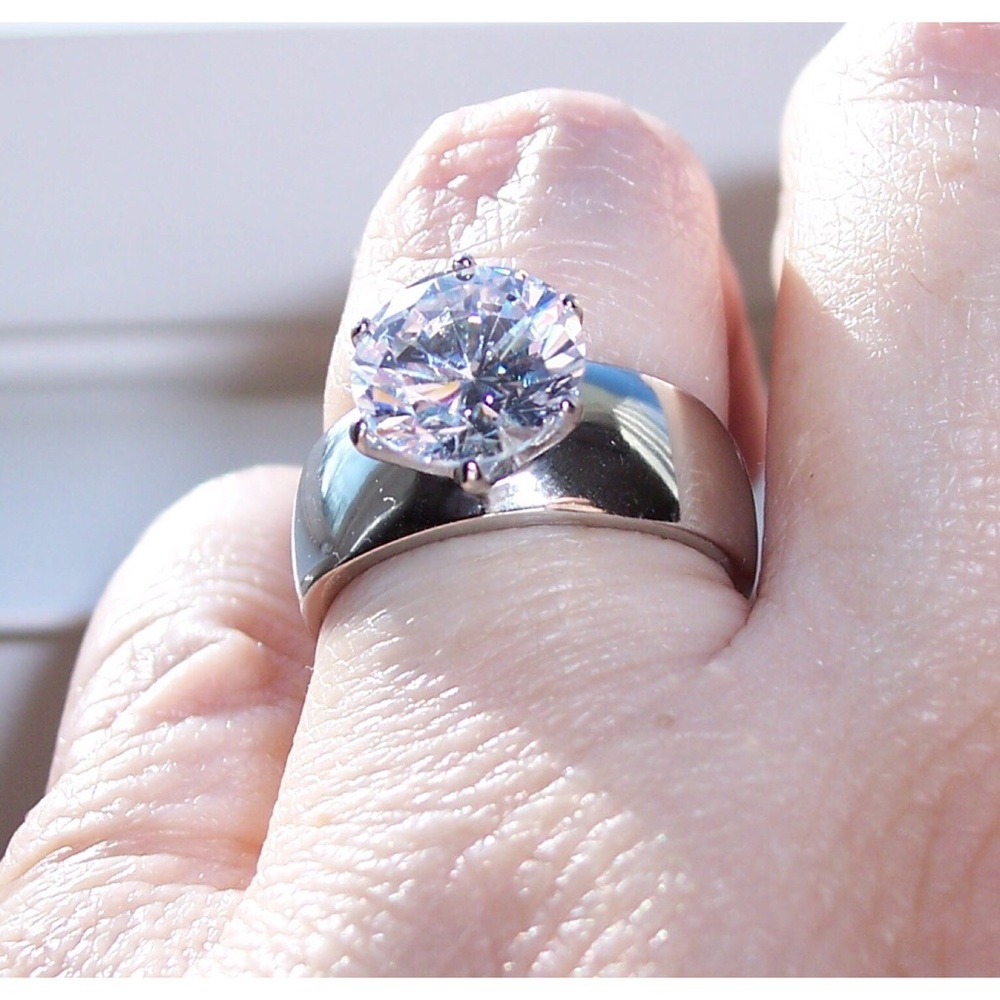 STAINLESS STEEL Round Cut Solitaire Cubic Zirconia Band Ring - Picture 6 of 16